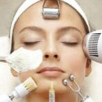 Los dispositivos rejuvenecen la piel del rostro.