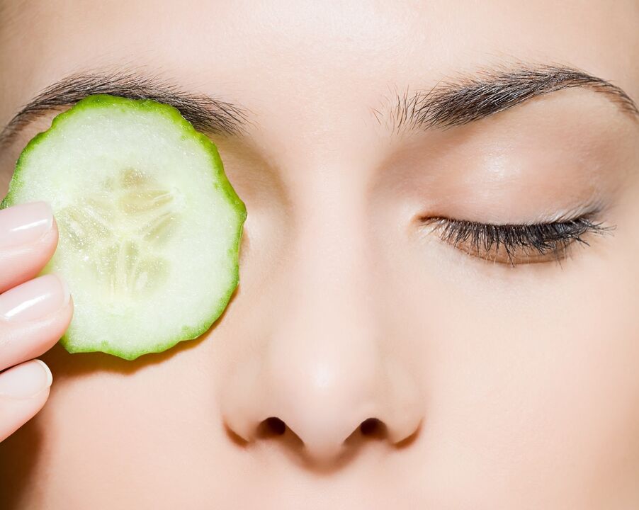 Pepino para rejuvenecer la piel alrededor de los ojos